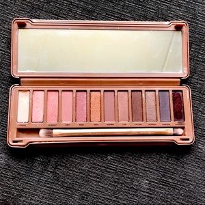 NWOT Urban Decay Naked 3 pellet